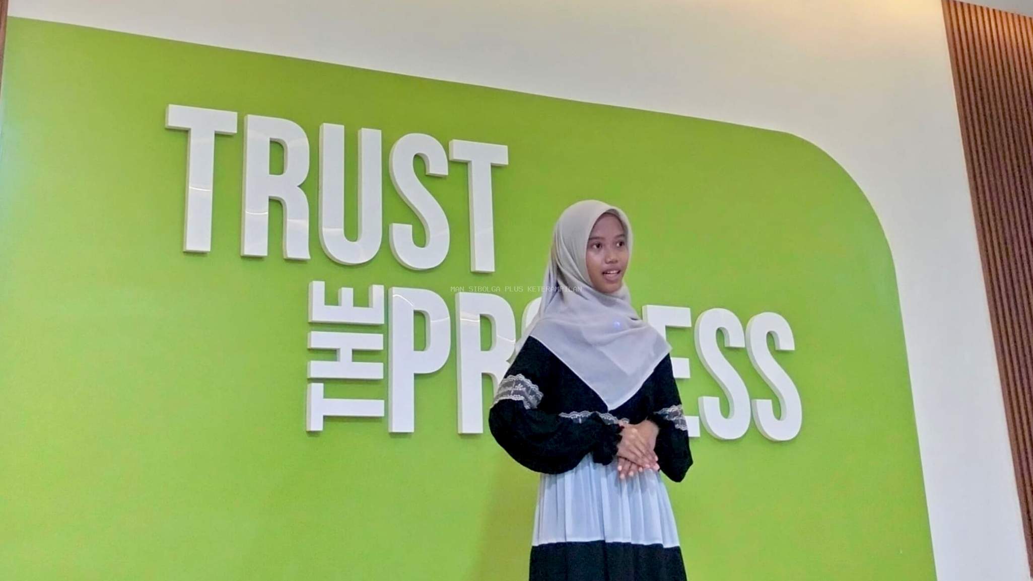 Dari MAN Sibolga, Suci Tampil di FESyar 2025