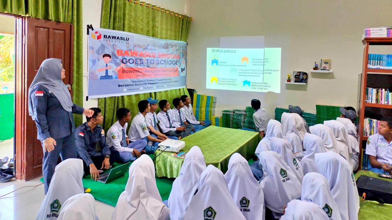 MAN Sibolga Tegaskan Komitmen Pendidikan Demokrasi Lewat Kolaborasi Bersama Bawaslu