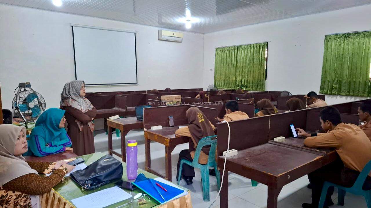 Siswa MAN Sibolga Ramaikan Kompetisi Sains Ruangguru