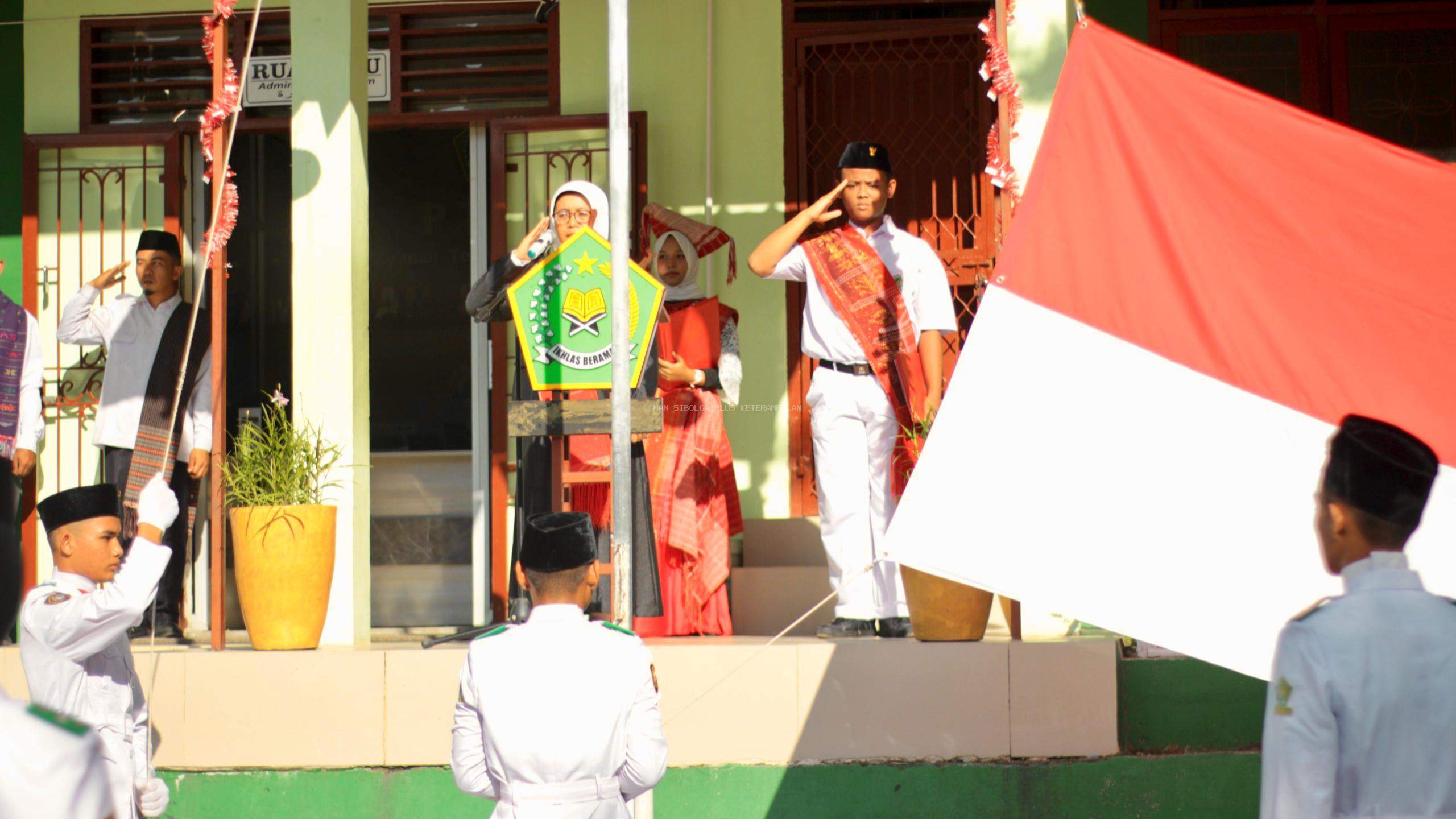 MAN Sibolga Gelar Upacara HUT ke-80 RI dengan Semangat Persatuan dan Kreativitas