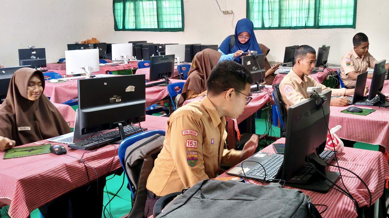 Peserta OMI MAN Sibolga Ikuti Simulasi Sebagai Persiapan Provinsi